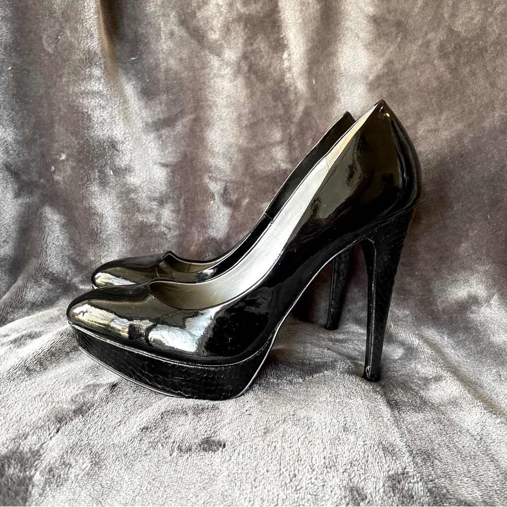 Black Patent Leather Sexy Platform Stilettos by Guess EUC Sz 7 M